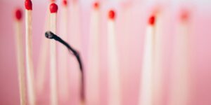 Scopri di più sull'articolo Speciale impegno nel sociale – Estetica oncologica: cos’è il burnout della professionista e come affrontarlo